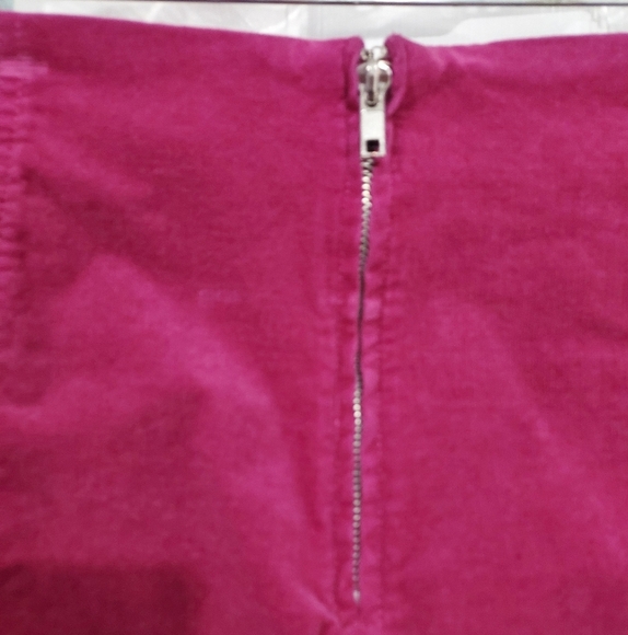 Forever 21 + Raspberry Pink Corduroy Mini Skirt in Size 2X - Picture 7 of 10